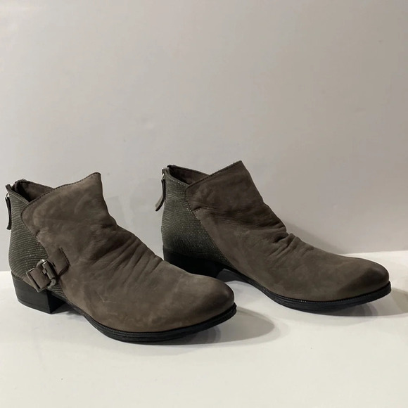 Bueno "NWOB" Maude Grey/Brown Nubuck Snake Embossed Boots Size 7.5 - Picture 3 of 13